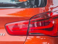 Đánh giá xe BMW 118i 2016 có đền hậu LED hình chữ L cách điệu độc đáo.