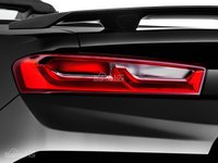 Đánh giá xe Chevrolet Camaro 2017: Đèn hậu LED thiết kế độc đáo.