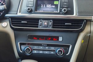 Đánh giá xe Kia Optima 2017 có điều hòa tự động với 2 vùng lấy gió riêng biệt 1 Đánh giá xe Kia Optima 2017 có điều hòa tự động với 2 vùng lấy gió riêng biệt 1.
