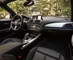 Khoang nội thất BMW 2-Series 2017 có giao diện hấp dẫn, nhiều chức năng a1