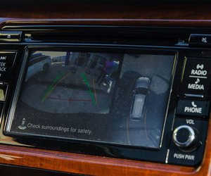 Đánh giá xe Mitsubishi Pajero Sport 2017: Hệ thống thông tin giải trí với màn hình cảm ứng'
