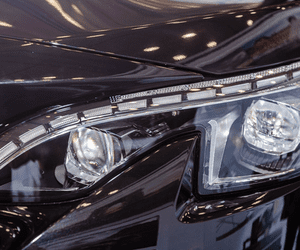 Đánh giá xe Peugeot 3008 2018: Cụm đèn pha LED với hình dạng độc đáo 1