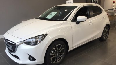 Mazda 2 Mazda 2 .