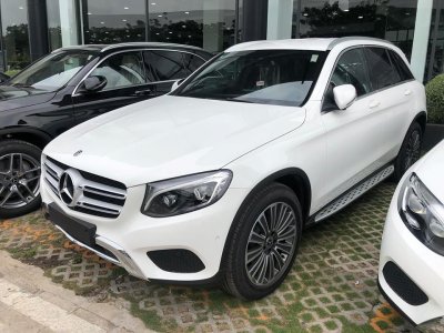 Giá xe Mercedes-Benz GLC250 2 Giá xe Mercedes-Benz GLC250 a2
